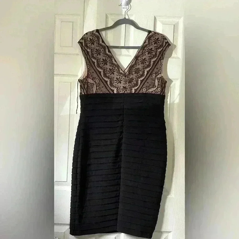 dress Barn Collection Black Back Zip Layered Lace V-Neck Sleeveless Midi Dress16 - Picture 10 of 14